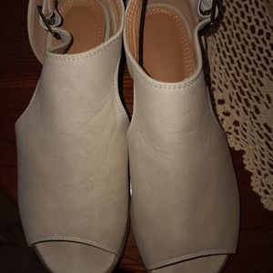 Worn for 10 minutes/ summer sandals